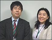 クオリカ西日本事業部JSCAST室 左から主任（営業）の木佐貫新、山下恵里